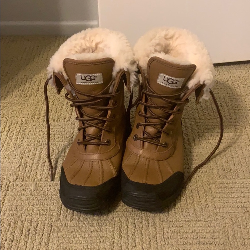 Ugg Women’s Adirondack Brown Waterproof Boots 6.5
